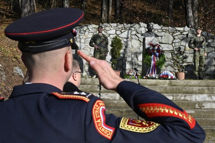 Ilustračný obrázok k článku V Rajeckých Tepliciach si uctili padlých vojakov: Odhalili tiež novinku, FOTO, VIDEO