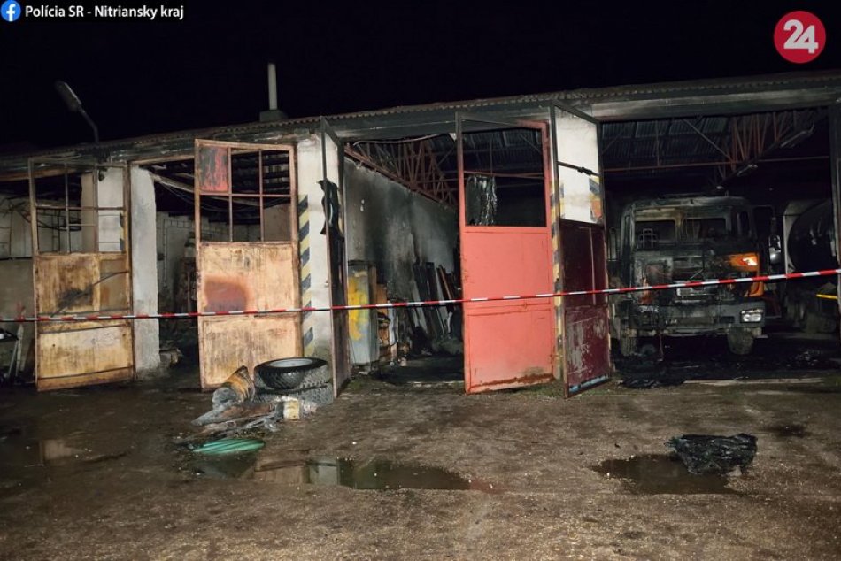 Ilustračný obrázok k článku Ničivý požiar v Šuranoch: Cez noc zlikvidoval veľkú časť mestského majetku, FOTO