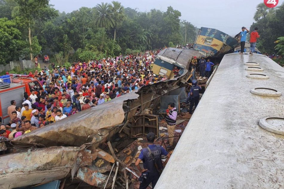 Ilustračný obrázok k článku Čelná zrážka vlakov: Pri nehode prišlo o život najmenej 15 ľudí