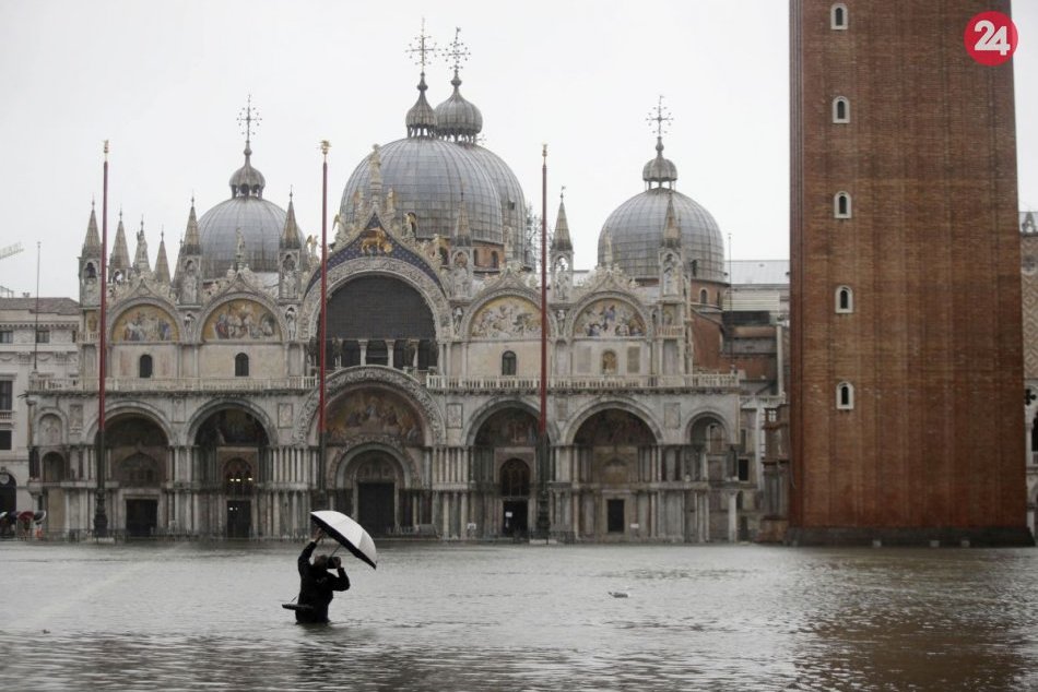 Ilustračný obrázok k článku Benátky sa ocitli pod vodou: Zaplavilo kaviarne i obchody, FOTO
