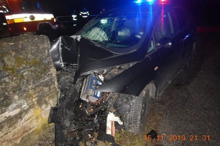 Ilustračný obrázok k článku Po náraze auta do mostu v Čiernom Balogu zahynul 30-ročný spolujazdec z Brezna