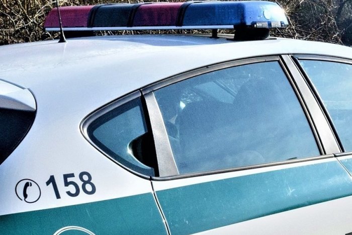 Ilustračný obrázok k článku Marián (48) sa vozil autom po Handlovej ako keby nič: Stopli ho policajti, hrozí mu basa!