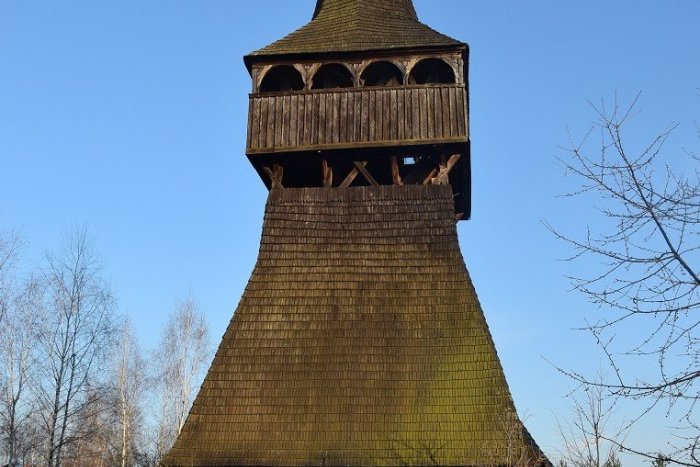 Ilustračný obrázok k článku Unikátna zvonica zo Starej Haliče sa dočkala sfilmovania. Bude v zozname UNESCO?