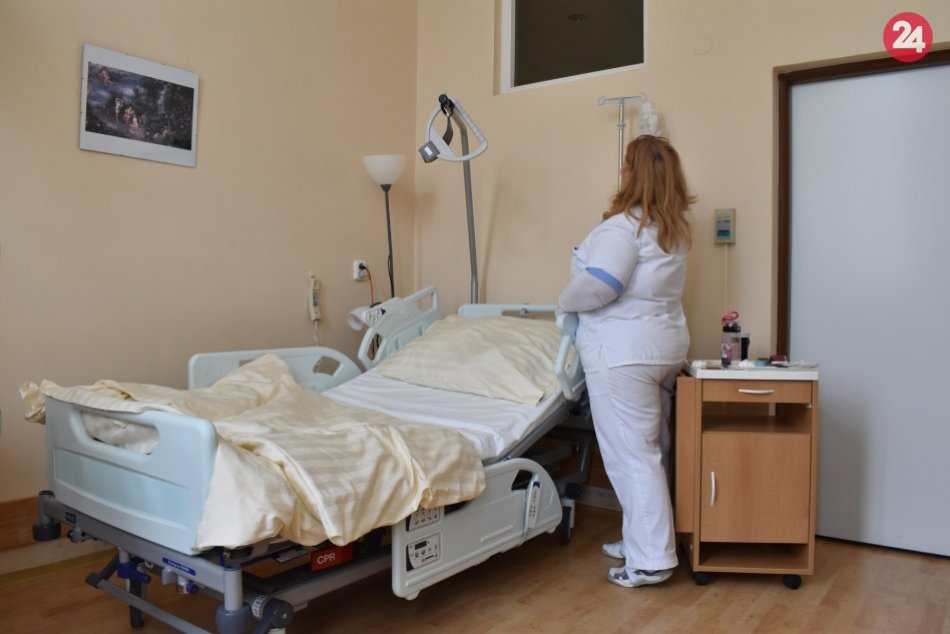 Ilustračný obrázok k článku Nemocnica v Nitre povolí návštevy: Podmienkou je očkovanie alebo prekonanie covidu