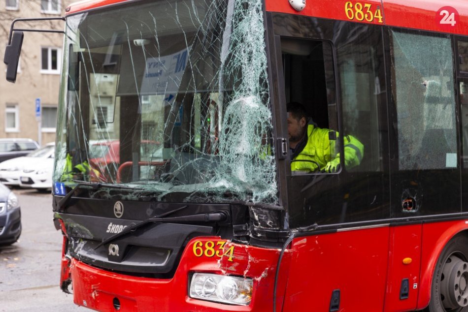 Ilustračný obrázok k článku Ďalšia vážna nehoda trolejbusu: Na mieste sú zranení!