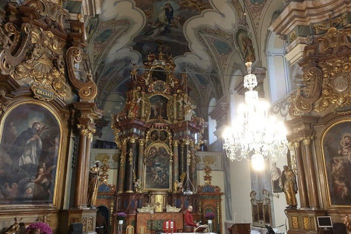 Ilustračný obrázok k článku Františkánsky kostol vo Fiľakove odovzdali po štvorročnej rekonštrukcii, FOTO