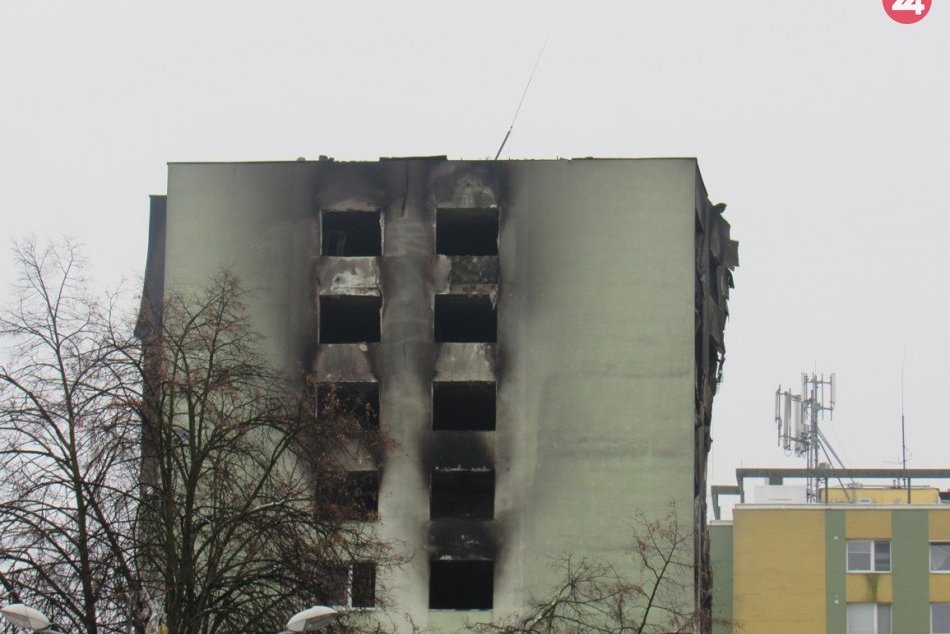 Ilustračný obrázok k článku Krajskí poslanci odsúhlasili 100-tisíc eur pre obyvateľov z vybuchnutej bytovky v Prešove
