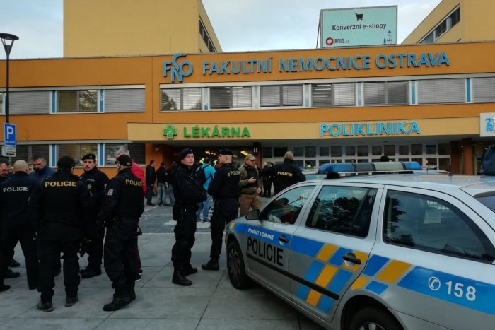 Ilustračný obrázok k článku DRÁMA v Česku: Údajný strelec z ostravskej nemocnice sa mal streliť do hlavy