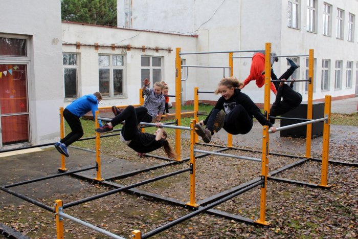 Ilustračný obrázok k článku Tréning na unikátnej konštrukcii aj hry pre deti: Aký bude Európsky týždeň športu v Bystrici?