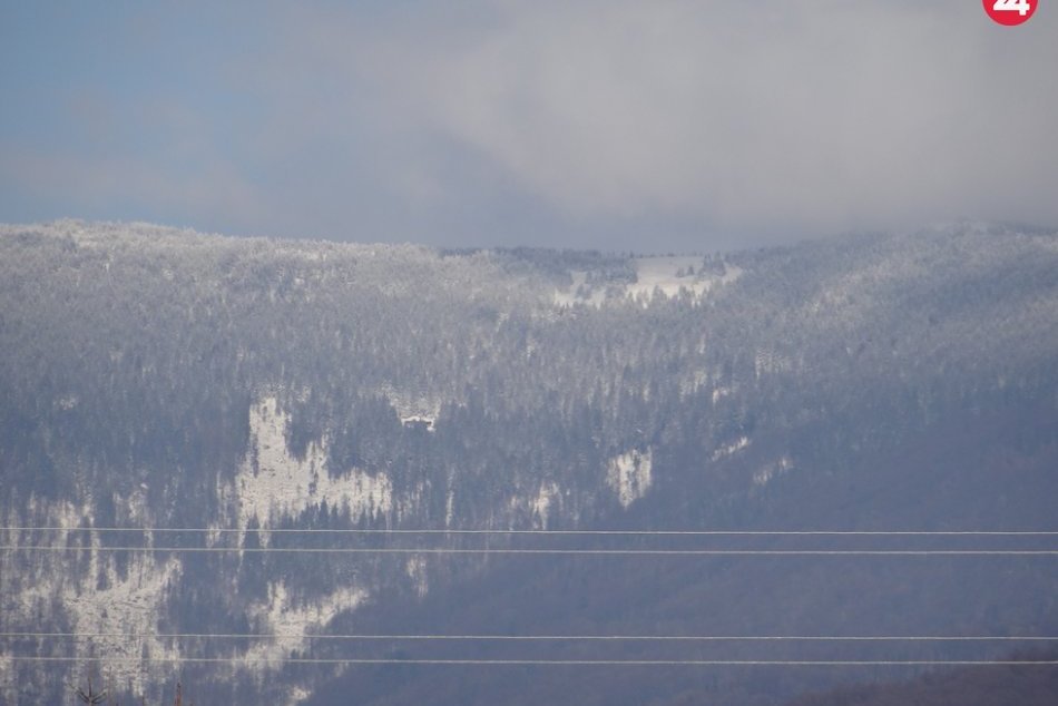 Ilustračný obrázok k článku Volovec je už biely: Krásne ZÁBERY okolitých hôr