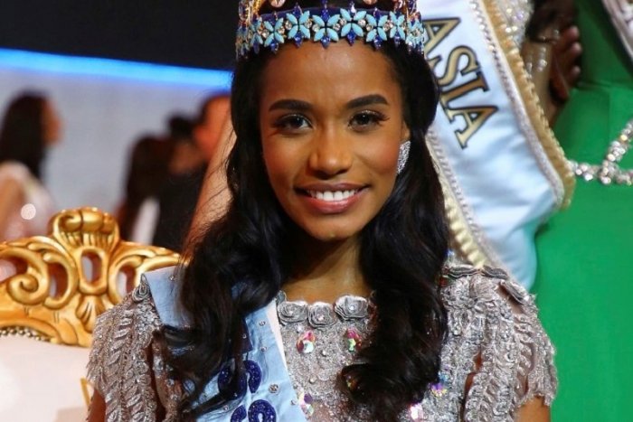 Ilustračný obrázok k článku KURIOZITA DŇA: Korunku Miss World si odniesla Jamajčanka, Slovenka sa do TOP 40 nedostala