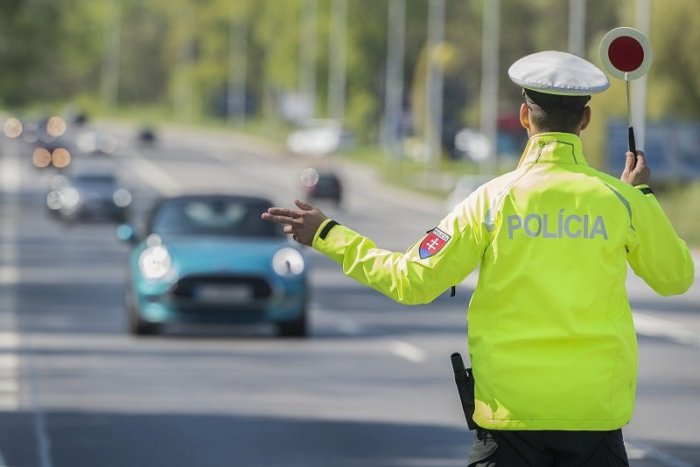 Ilustračný obrázok k článku Polícia zastavila vodiča v Mikuláši: Nafúkal cez dve promile