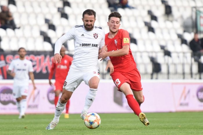 Ilustračný obrázok k článku Koniec po vzájomnej dohode: Bosniansky stredopoliar  prestúpil do Turecka