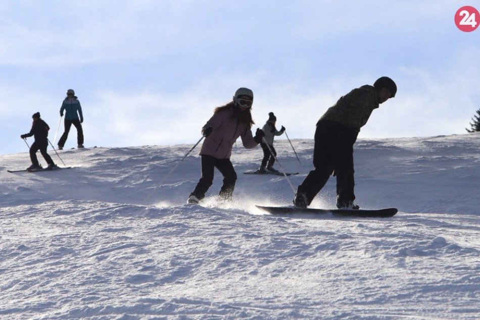 Ilustračný obrázok k článku V okolí Bystrice spustia prvé vleky: PREHĽAD, kde sa bude lyžovať už od piatku