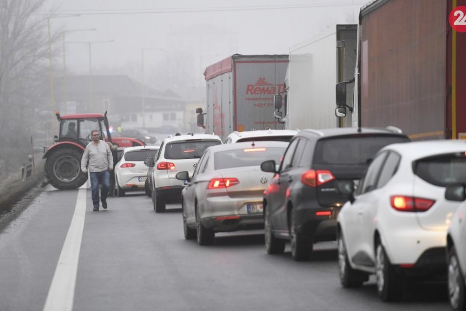 Ilustračný obrázok k článku Štrajk autodopravcov na Považí pokračuje: Zablokujú prechod v susednom okrese