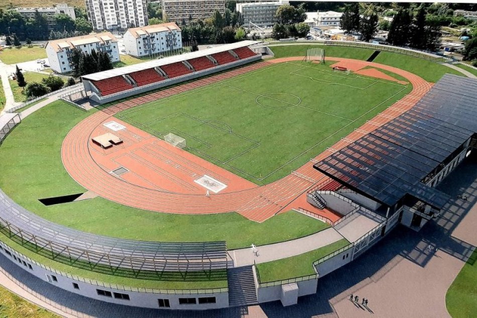 Ilustračný obrázok k článku Považskobystrický štadión sa bude meniť: Takto má vyzerať, VIZUALIZÁCIE