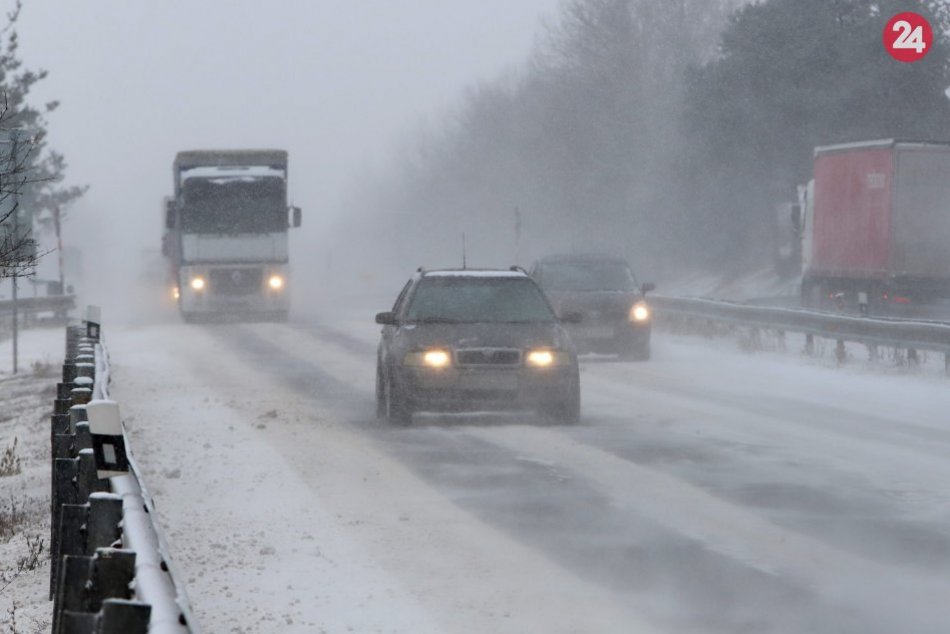 Ilustračný obrázok k článku Aktuálne INFO pre vodičov: Na severe Novohradu a Gemera sa pripravte na sneh