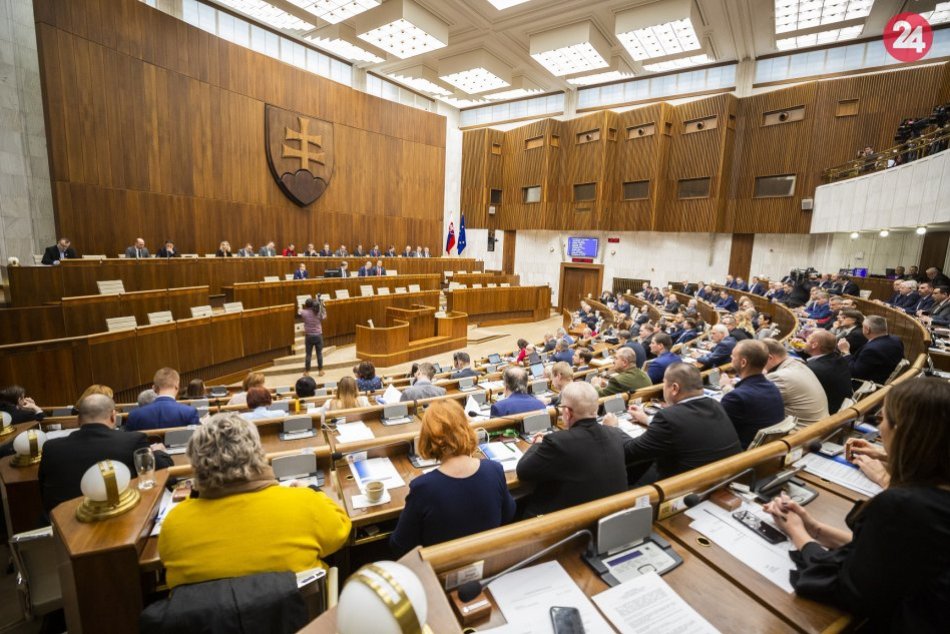 Ilustračný obrázok k článku Jeden Zlatomoravčan sa prebojoval do parlamentu: Ako dopadli kandidáti z nášho mesta?