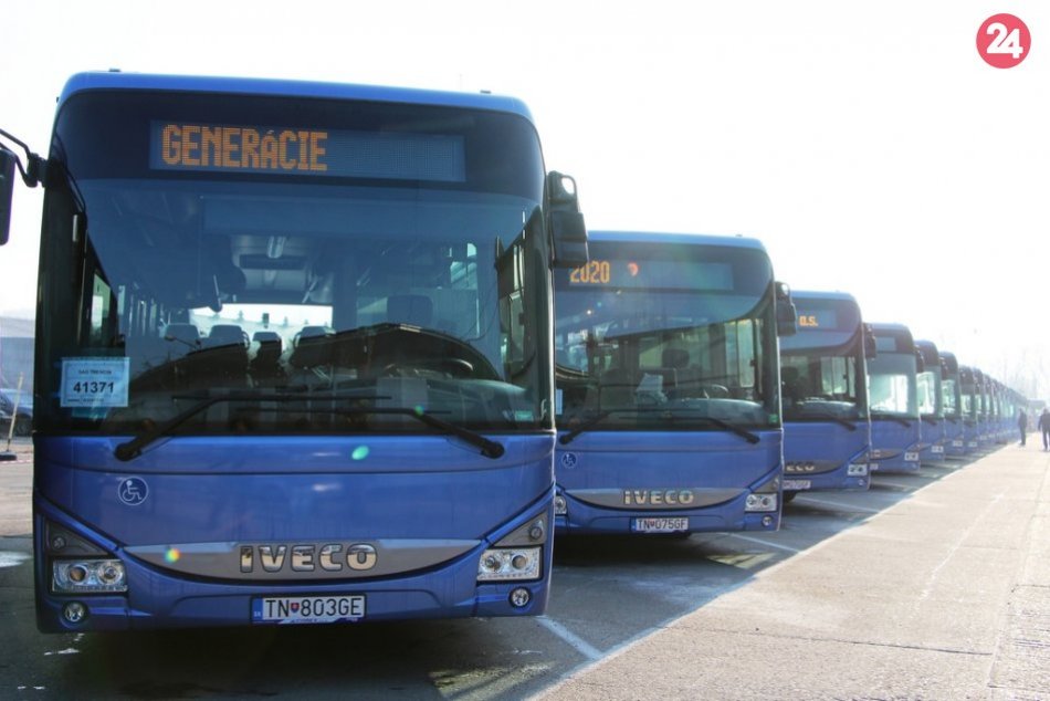 Ilustračný obrázok k článku Cestujúci sa potešia: V Považskej a okolí jazdia nové autobusy, FOTO