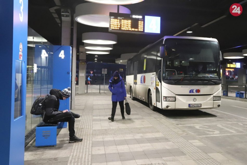 Ilustračný obrázok k článku Jazdíte prímestskými autobusmi? Cestovné poriadky v Banskobystrickom kraji prejdú ZMENAMI
