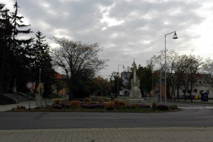 Ilustračný obrázok k článku Zazvonia aj pri dverách Šaľanov: Pýtať sa budú na príjmy a životné podmienky