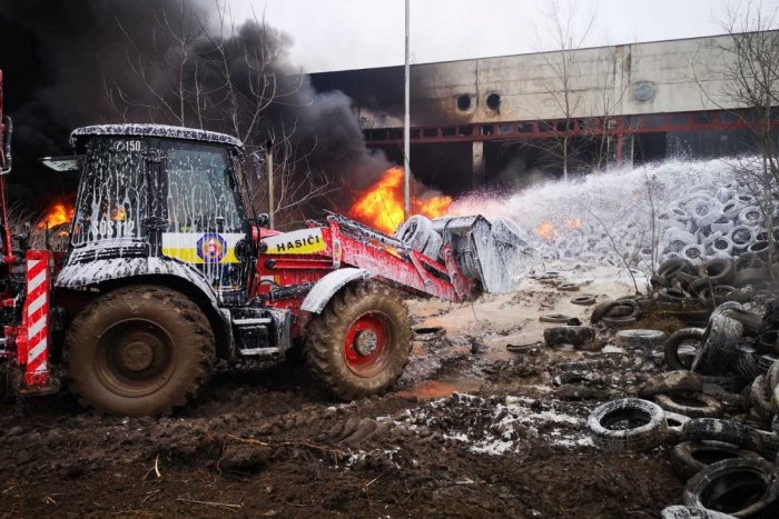 Ilustračný obrázok k článku S plameňmi bojovali 75 hodín: Požiar v Šuranoch sa podarilo uhasiť
