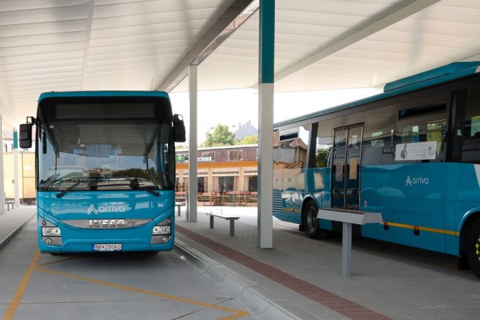 Ilustračný obrázok k článku Opäť o čosi komfortnejšie: Na prímestských linkách začali jazdiť nové autobusy