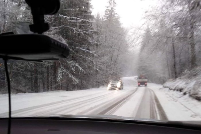 Ilustračný obrázok k článku Počasie skúša vodičov pod Tatrami: Počítajte s obmedzeniami, FOTO