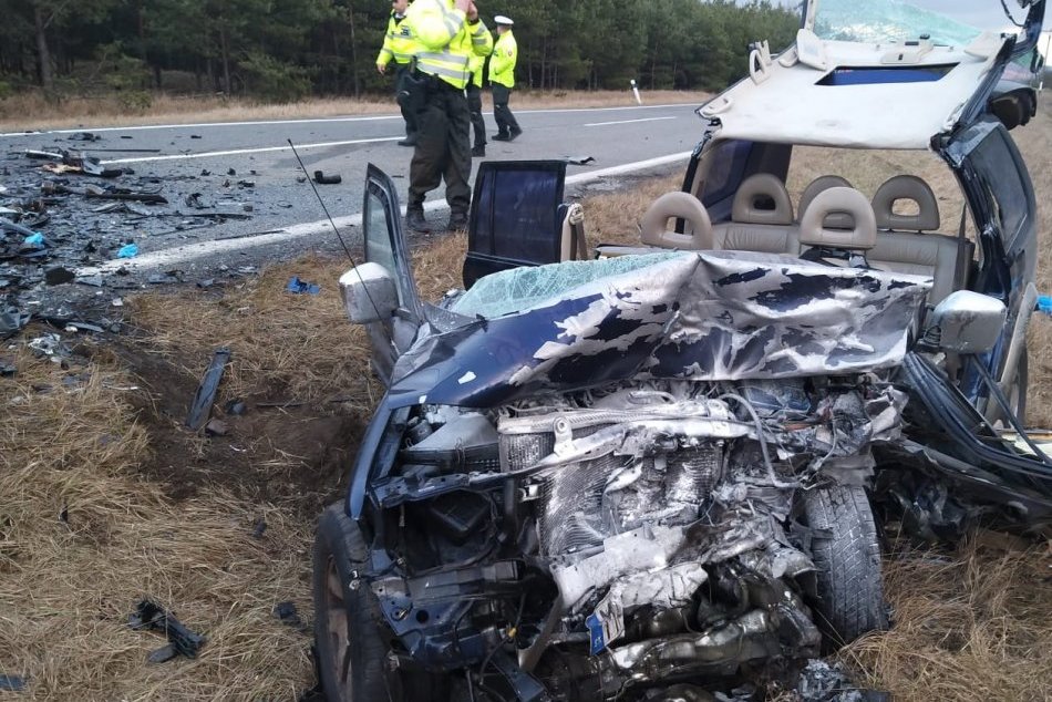 Ilustračný obrázok k článku Tragická nehoda v Malackom okrese: Zrážku áut neprežili dvaja ľudia