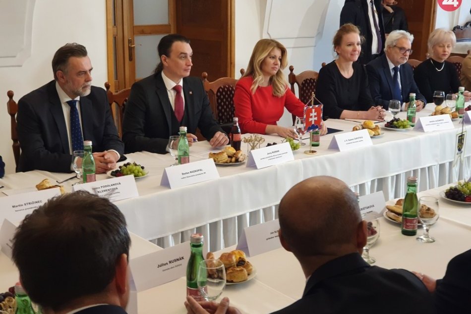 Ilustračný obrázok k článku Prezidentka Zuzana Čaputová na návšteve Rožňavy: Čo prezradila o našom regióne? FOTO, VIDEO