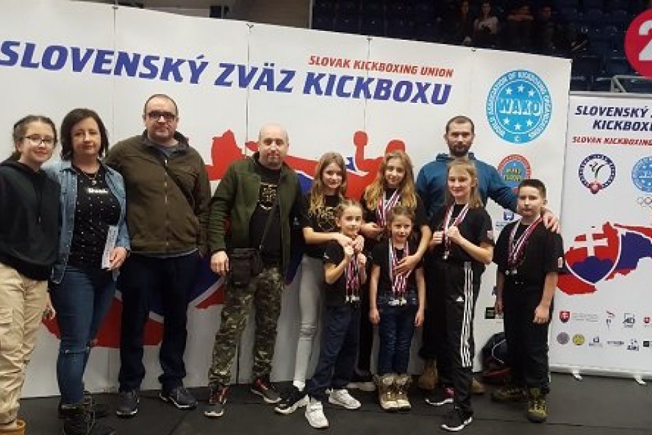 Ilustračný obrázok k článku Revúcki kickboxeri medzi 3 najlepšími na Slovensku. Vybojovali 15 medailí, FOTO