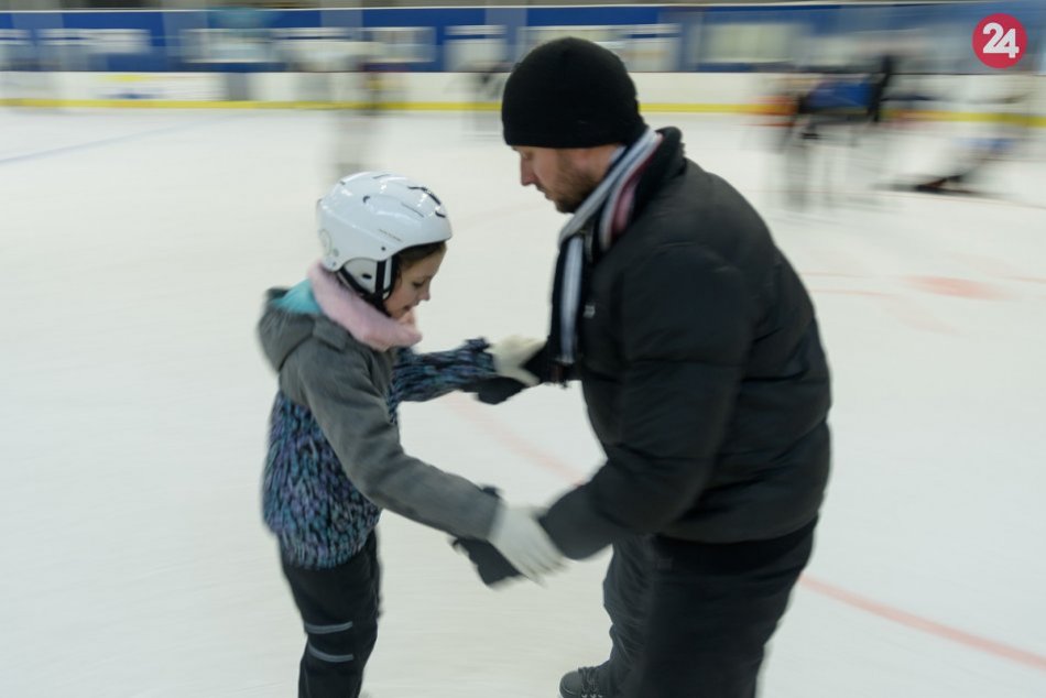 Ilustračný obrázok k článku Charitatívne akcia na zimnom štadióne: Pomôžte ukrajinským utečencom korčuľovaním