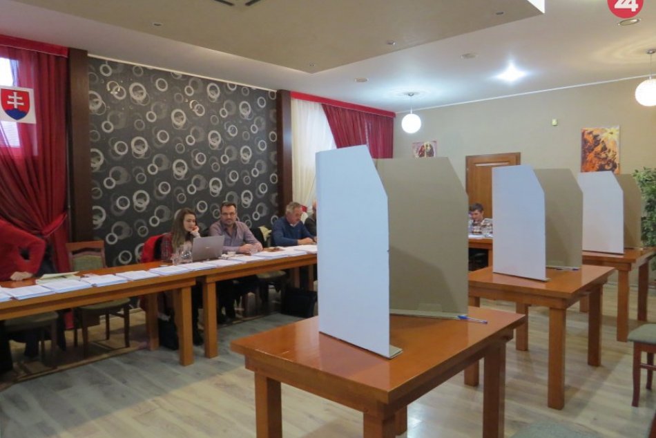Ilustračný obrázok k článku Púchov má 5 kandidátov na primátora: Iba jedného nominovala politická strana