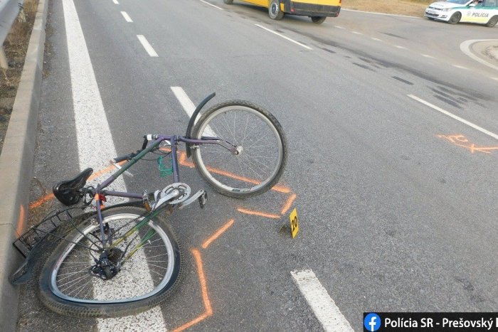 Ilustračný obrázok k článku Cyklista (60) vážne zranený po zrážke s BMW: Polícia hľadá svedkov