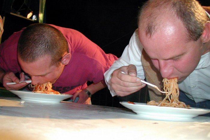 Ilustračný obrázok k článku Zásoby ako do vojny: V slovenských špajzách sa to hemží konzervami a špagetami