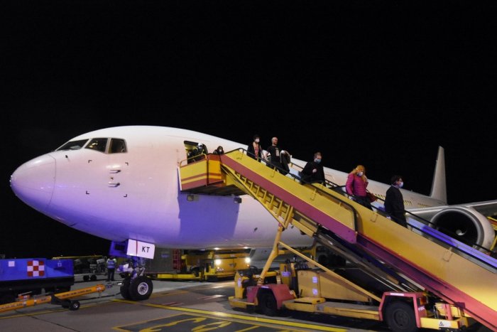 Ilustračný obrázok k článku Prvý komerčný let Washington - Bratislava má trpkú príchuť Covidu-19