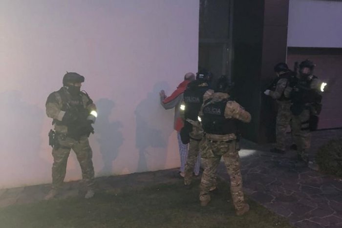 Ilustračný obrázok k článku Veľká razia NAKA v luxuse: V rámci akcie Dobytkár zatkli dvoch ľudí