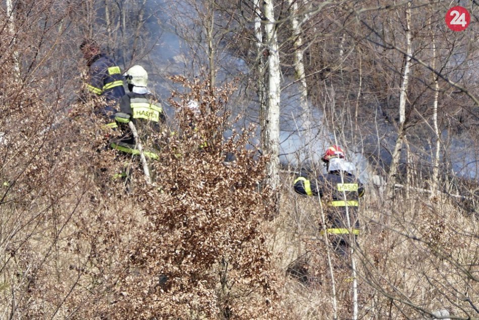 Ilustračný obrázok k článku Veľký požiar na severe Slovenska: Zasahuje vyše sto hasičov aj vrtuľník