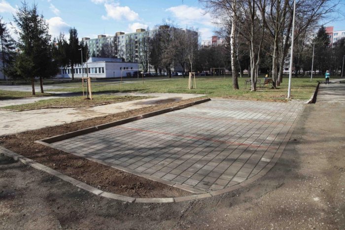 Ilustračný obrázok k článku Krajšia lokalita s bonusom: V Prešove pribudlo 57 nových parkovacích miest