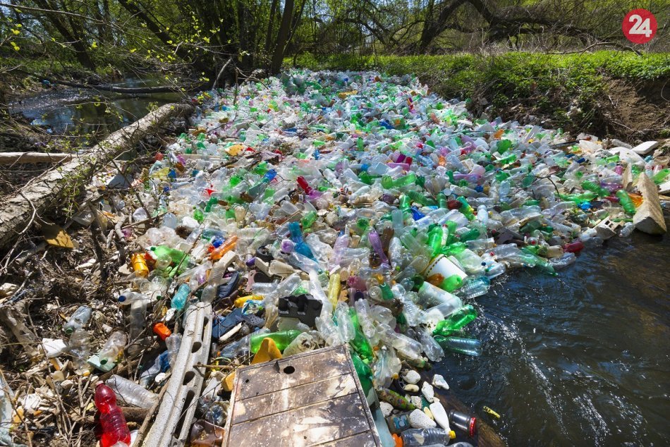 Ilustračný obrázok k článku V OBRAZOCH: Otrasný pohľad! Rieka Bodva pri Jasove je zahádzaná odpadom, FOTO