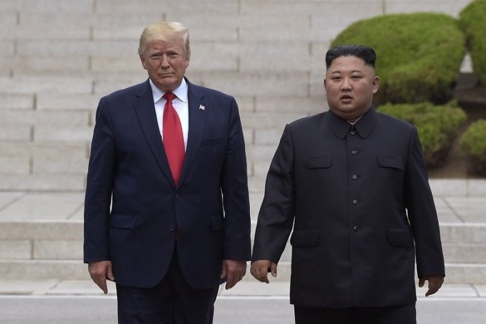 Ilustračný obrázok k článku Ako je na tom Kim? Severná Kórea mlčí, jeho "kamarát" Trump má preňho odkaz