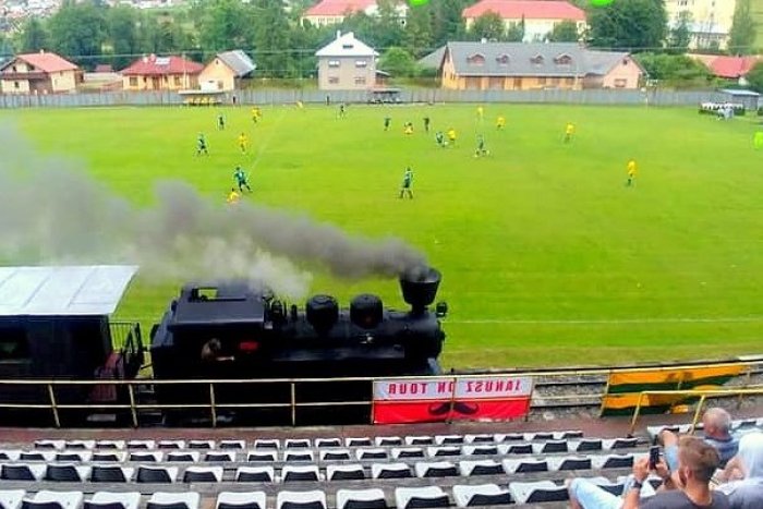 Ilustračný obrázok k článku SVET O SLOVENSKU: Neskutočné futbalové štadióny berú dych