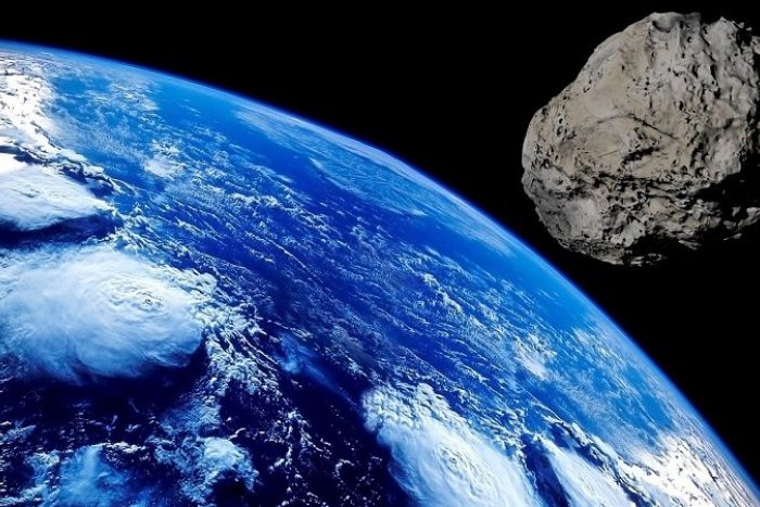 Ilustračný obrázok k článku Rúti sa k nám najväčší asteroid tohto roku. Ako blízko preletí k Zemi a kto ho môže vidieť?