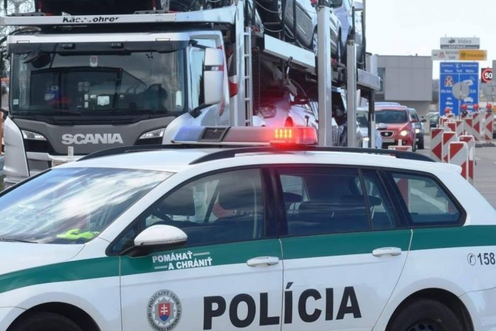 Ilustračný obrázok k článku Zdesení popradskí policajti: Poľský kamionista ťahal 18 ton a TOĽKOTO nafúkal!