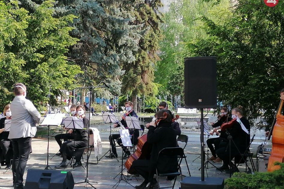 Ilustračný obrázok k článku V OBRAZOCH: Pripomenuli sme si Deň mesta v komornej atmosfére, v parku hrali hudobníci