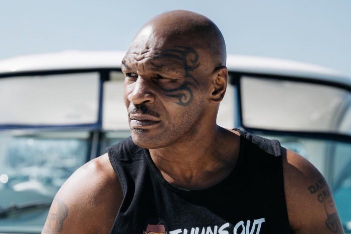 Ilustračný obrázok k článku Stačilo ŠESŤ sekúnd a všetci sa ho boja: Tyson predviedol rýchle ruky v 53 rokoch! VIDEO