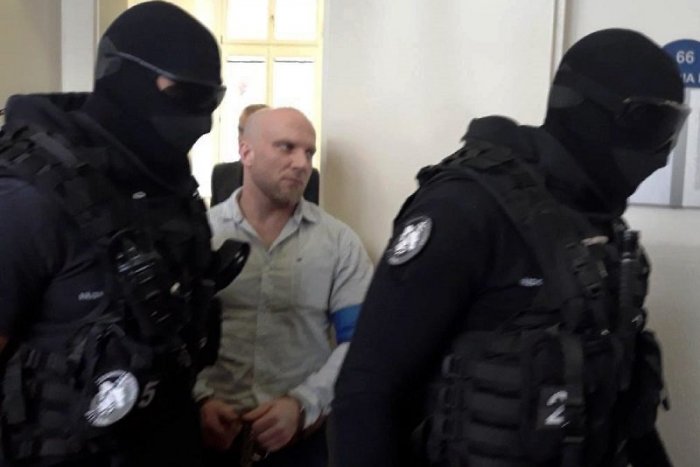 Ilustračný obrázok k článku Vraždu exprimátora Hurbanova si mal objednať exšofér Aleny Zsuzsovej