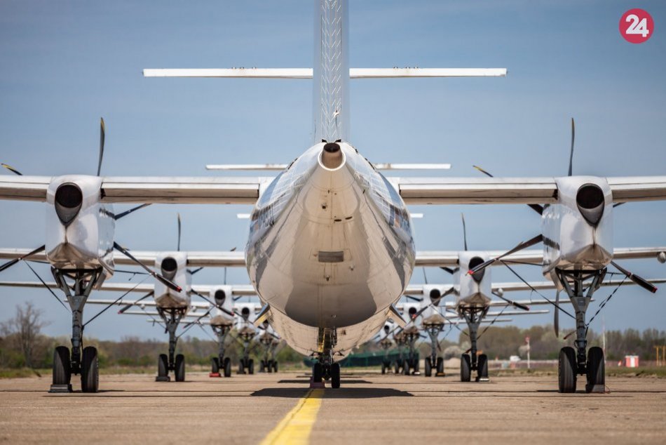Ilustračný obrázok k článku Desiatky strojov vedľa seba: Bratislavské letisko sa stalo parkoviskom pre lietadlá + FOTO