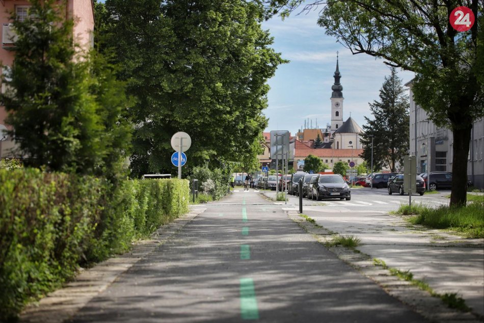 Ilustračný obrázok k článku Mesto vrazí do opráv ciest, chodníkov a parkovísk 3 milióny eur: Chce to v tomto roku