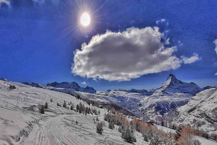 Ilustračný obrázok k článku Peklo pre lyžiarov? Švajčiari pod magickou horou pripravujú zjazd dlhý niekoľko kilometrov!